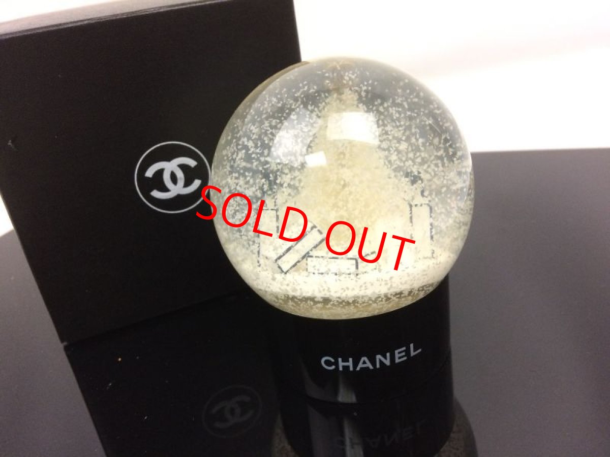 Photo1: Auth CHANEL CC Logos Snow Globe Dome Object Glass White 7K230020r (1)
