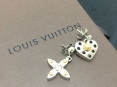 Photo1: AUTH LOUIS VUITTON Monogram Flower & Heart motif Piercing 2 set 8E170350n (1)