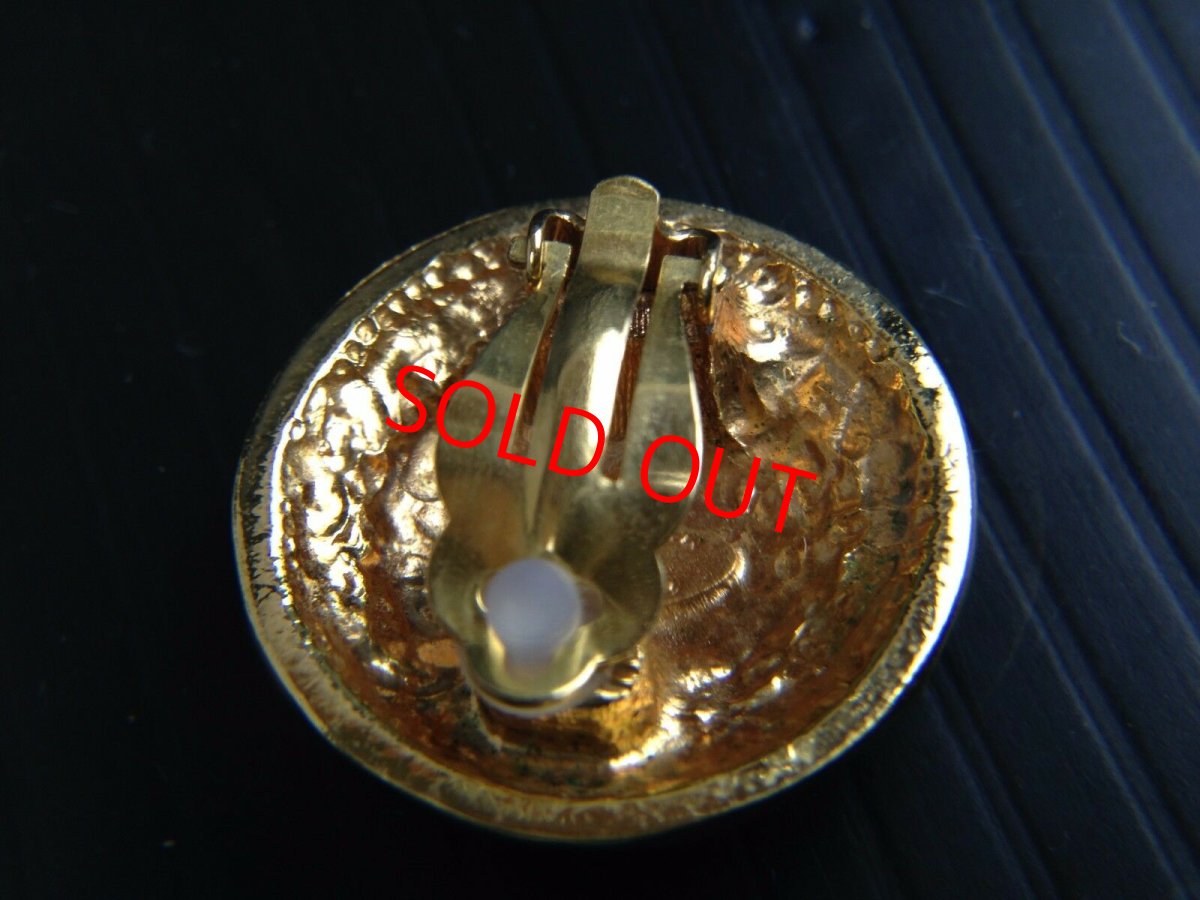 Photo7: Authentic CHANEL Gold Tone Clip-on Vintage Earring 5H25S320 (7)