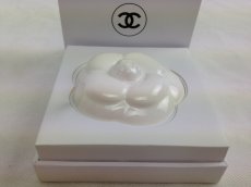 Photo3: Auth CHANEL Camellia Ceramic Paperweight White novelty aroma stand 5J285270# (3)