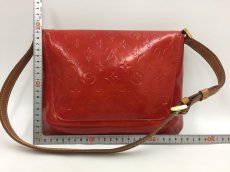 Photo2: Auth LOUIS VUITTON Vernis Red Thompson Street Shoulder bag  9L270130n (2)