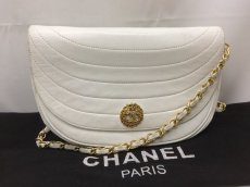 Photo1: Authentic CHANEL Quilted Chain Shoulder Bag White 9A220450F" (1)