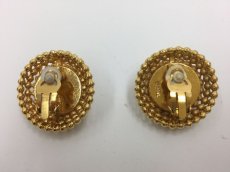 Photo3: Auth Chanel Gold tone Fake Pearl Clip on Earrings vintage 0J270180n" (3)