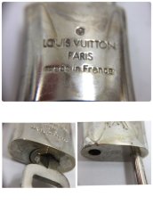 Photo9: Louis Vuitton Silver tone padlock key set with Silicon rubber cover 0J270250n" (9)