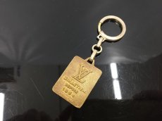 Photo1: Auth Louis Vuitton V (LV) mark Gold Tone key holder & bag Charm 1B240220n" (1)