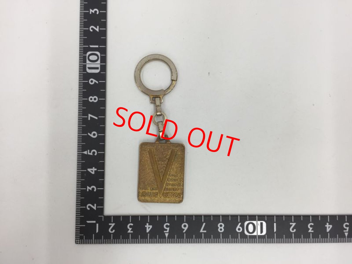 Photo2: Auth Louis Vuitton V (LV) mark Gold Tone key holder & bag Charm 1B240220n" (2)