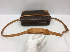 Photo4: Auth Louis Vuitton Vintage Monogram Trocadero 28 Shoulder Bag 1K11100050n" (4)