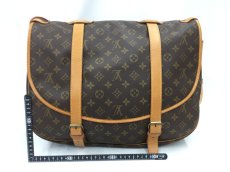 Photo2: Auth Louis Vuitton Vintage Monogram Saumur 40 Shoulder Bag 1L080030n" (2)