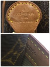 Photo11: Auth LOUIS VUITTON Vintage Monogram Reporter Shoulder Camera Bag 2A120050n" (11)