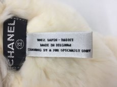 Photo9: Auth Chanel CC Fake Pearl Charm 100% Lapin Rabbit Fur White Scarf  2B230050n" (9)