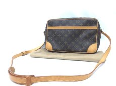 Photo1: Louis Vuitton Vintage Monogram Trocadero 28 Shoulder Bag 2F080030n" (1)