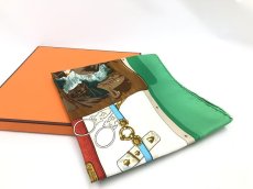 Photo1: Hermes 90 Carre Scarf 100 % Silk Scarf "Memoire d'Hermes"  2J120070n" (1)