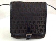 Photo2: Auth FENDI Zucca Pattern Shoulder Bag DarkBrown Canvas Italy Vintage 5E190S40# (2)