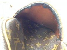 Photo7: Authentic LOUIS VUITTON Danube Monogram Crossbody Shoulder Bag   5F101550P (7)