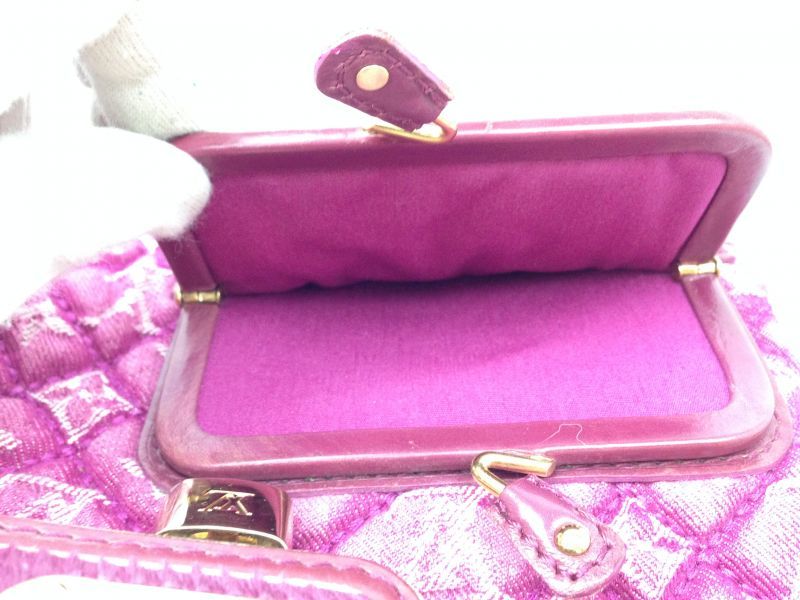 Rare Vintage Louis Vuitton Kiss Lock Cosmetic Case
