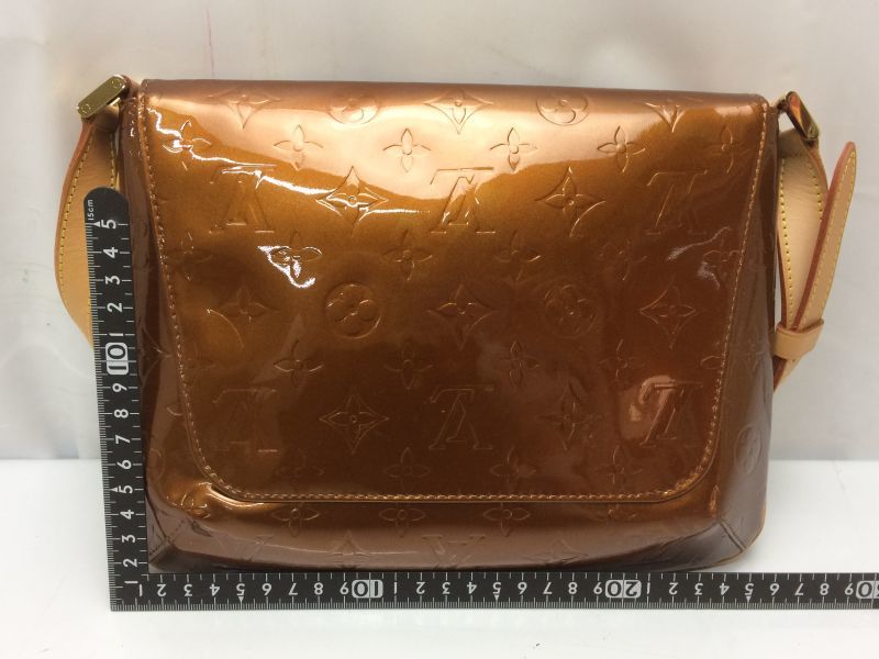 louis vuitton vernis thompson street bag