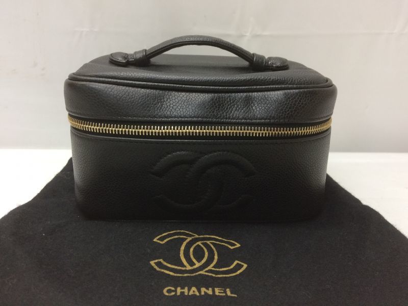 Auth CHANEL caviar skin Canvas Make up Cosmetic Porch Hand Bag