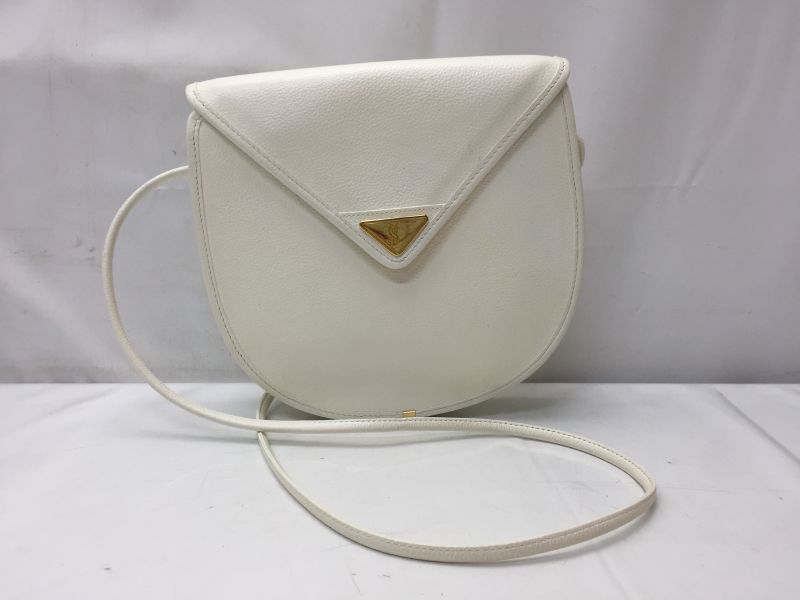 Auth Yves Saint Laurent leather Shoulder Bag White 9C131140ma