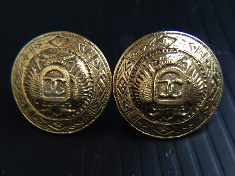 Shop CHANEL Earrings (A36138 Y02005 Z2354) by Stay-Gold.Japan