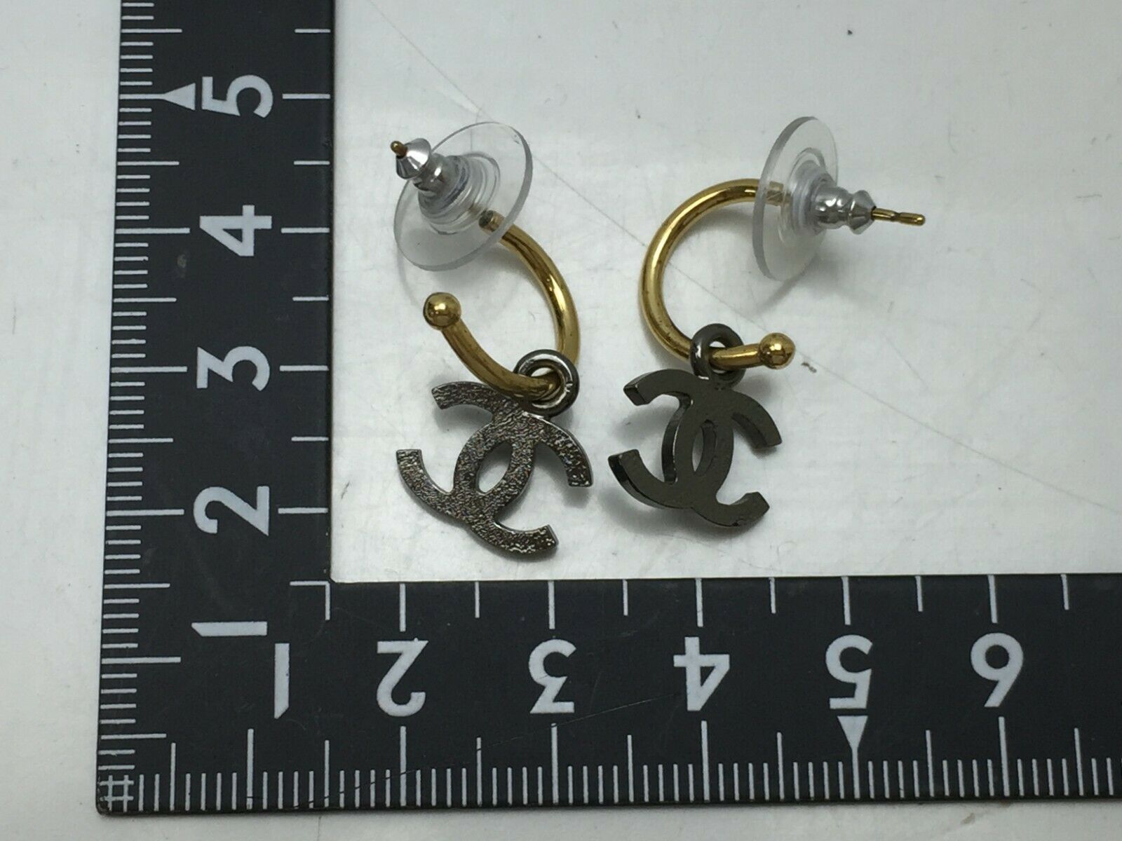 Auth CHANEL Black Plastic CC logo Piercing Earrings 9F180070h