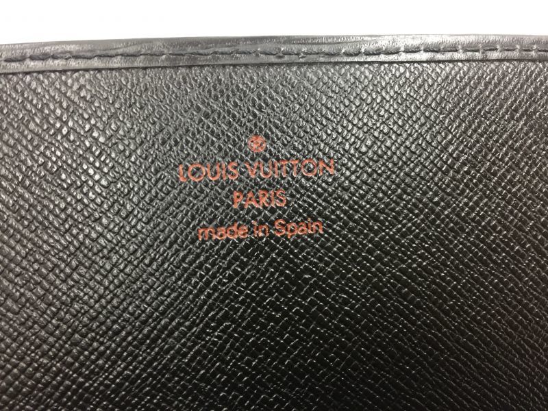 LOUIS VUITTON BLACK EPI LONG WALLET