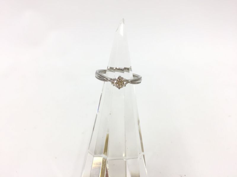 PT 950 (2.8g) + 0.24 ct Dmd + 0.03 ct diamonds Ring US size 4.5 2H030180n